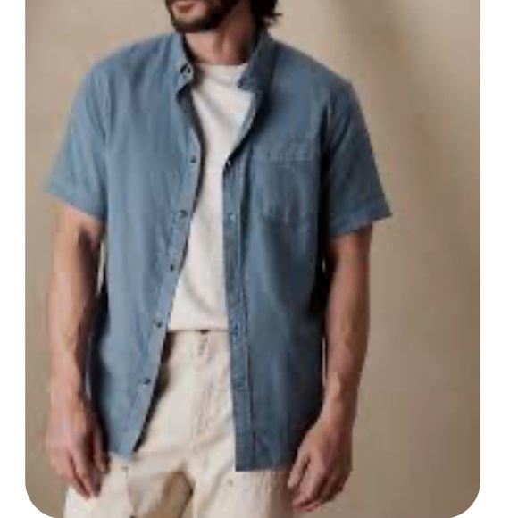 Banana Republic Other - Banana Republic Light Blue Casual Button Down Shirt